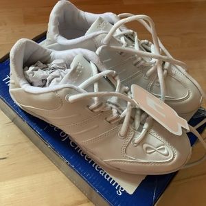 Nfinity cheer shoes